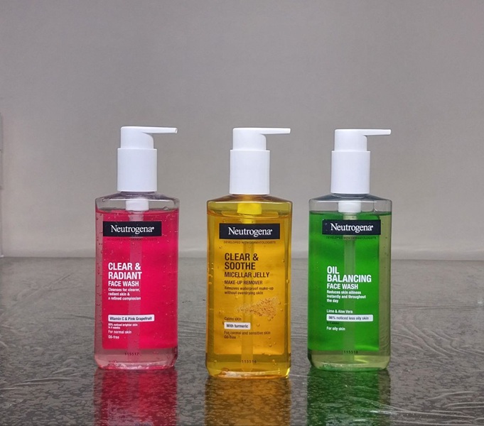 ژل شستشوی صورت نوتروژینا NEW FACE